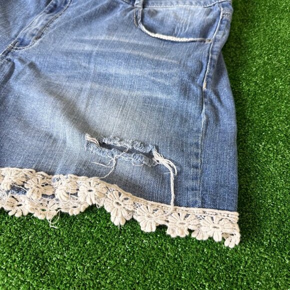 Faded Glory Lace Trim High Rise Distressed Denim Jeans Shorts Plus Size 24W - Picture 4 of 14